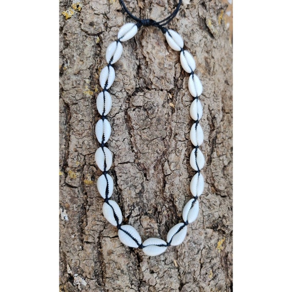 Seabreeze Cowrie Necklace